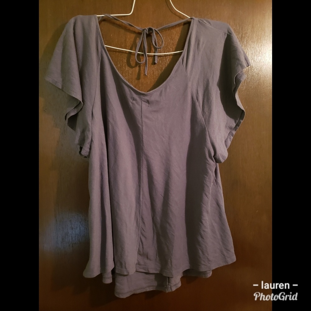 Gray short sleeve top